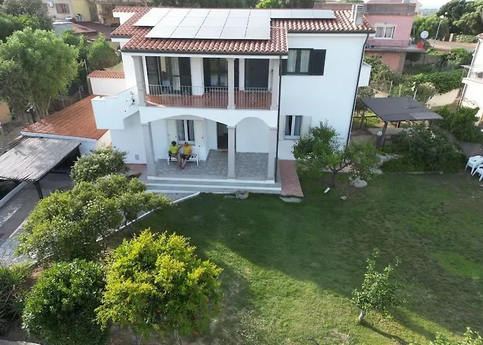 1 / Casa Marley Porto Pollo Barrabisa